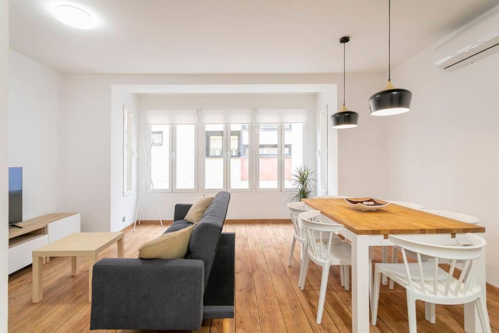Cozy Apartment City Center Alicante Bagian luar foto