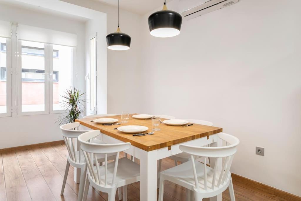 Cozy Apartment City Center Alicante Bagian luar foto
