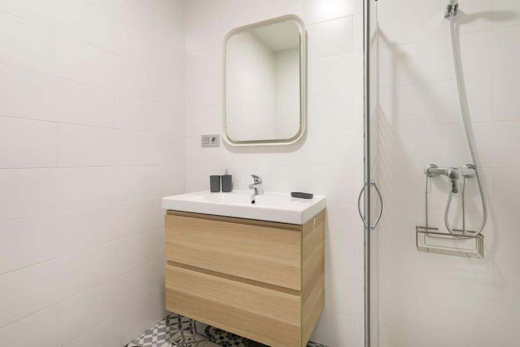 Cozy Apartment City Center Alicante Bagian luar foto